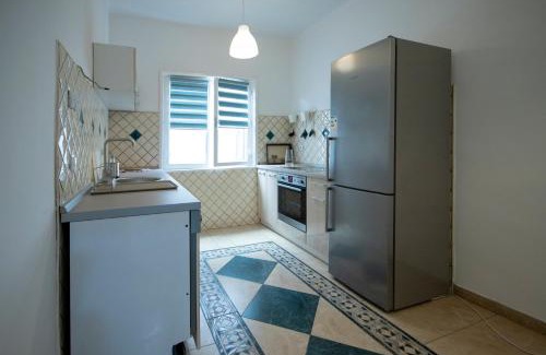 Leon Apartment | Apartment Laki