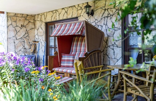 Gemarkung Tailfingen Apartment | Apartment "Landhaus am Lammerberg" with Shared Garden & Wi-Fi