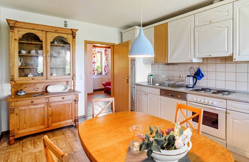 Hofgeismar Apartment | Apartment 'Landleben' with Mountain View and Shared Garden