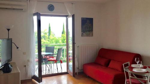 Icici Apartment | Apartment Lapov
