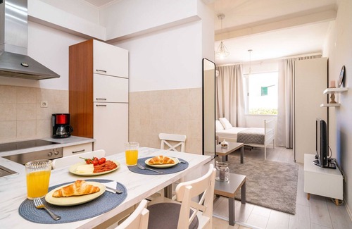 Gruz Apartment | Apartment Larissa