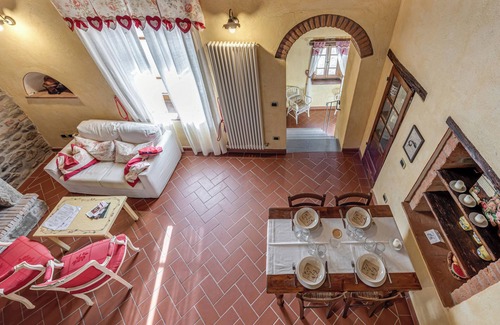 Pian di Sco Apartment | Apartment 'Le Balze' with Shared Pool, Shared Terrace and Wi-Fi