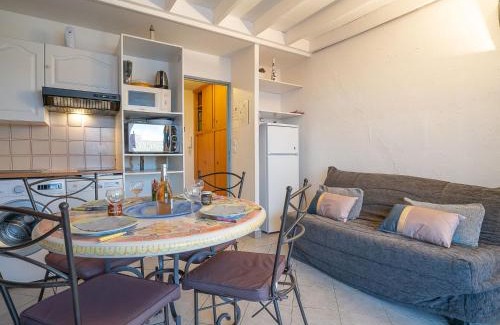 Frejus Port Apartment | Apartment Le Capitole-8 by Interhome