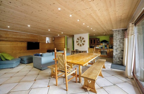 Albiez-le-Vieux Apartment | Apartment 'Le Duplex' with Mountain View, Private Terrace and Wi-Fi