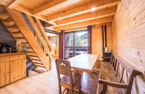 Villarodin-Bourget Apartment | Apartment 'Les Avenières - La Norma' with Mountain View, Balcony and Wi-Fi