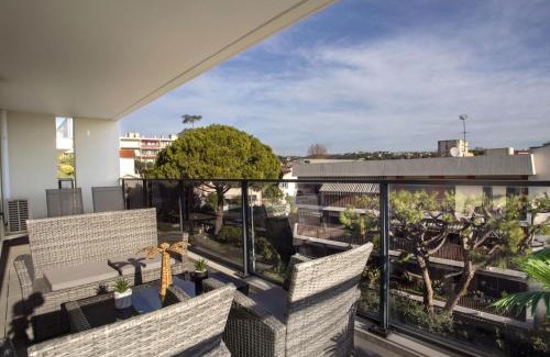 Cros-de-Cagnes Apartment | Apartment Le Grey Pearl by Interhome