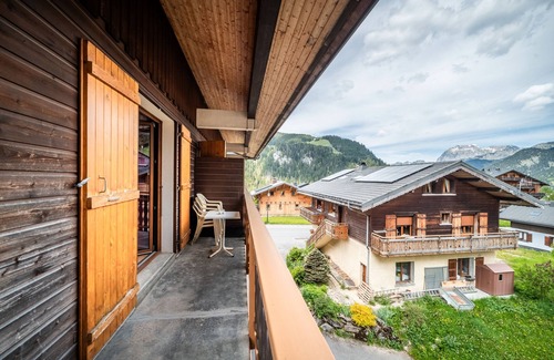 Chatel Apartment | Apartment 'Le Groomy - 5 Pers' with Mountain View, Balcony and Wi-Fi