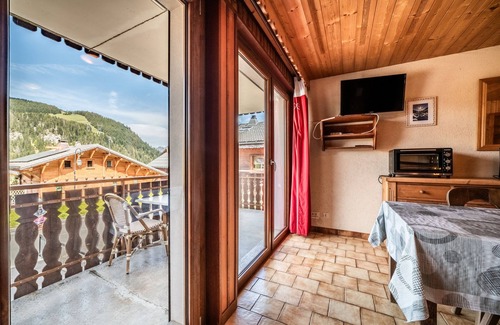 Chatel Apartment | Apartment 'Le Rooky - 4 Pers' with Mountain View, Balcony and Wi-Fi