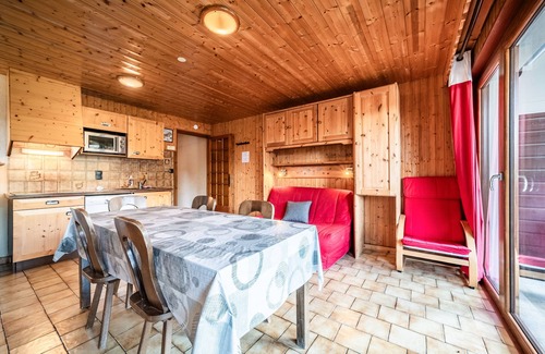 Chatel Apartment | Apartment 'Le Rooky - 4 Pers' with Mountain View, Balcony and Wi-Fi