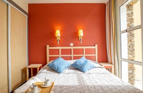 Cap Esterel Apartment | Apartment Le Village - C4 008 by Interhome