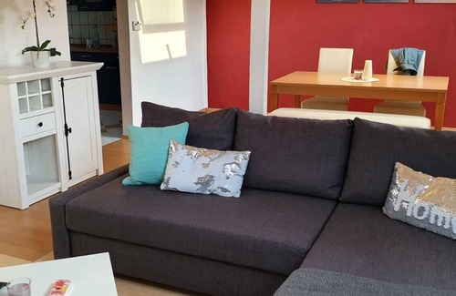 Duissern Apartment | Apartment Leo near train station and city