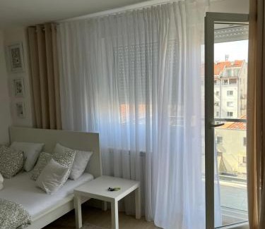 Inija Apartment | Apartment Leona