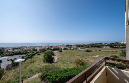 Saint-Pierre-la-Mer Apartment | Apartment Les Eaux Vives 1 & 2-5 by Interhome