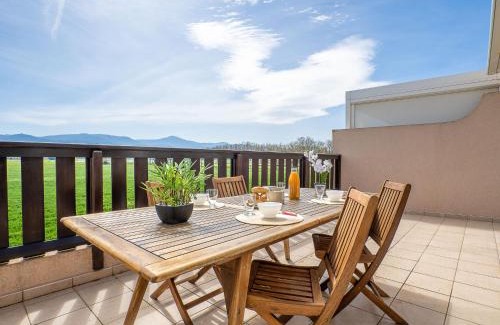 Saint-Cyprien Plage Apartment | Apartment Les Embruns-16 by Interhome