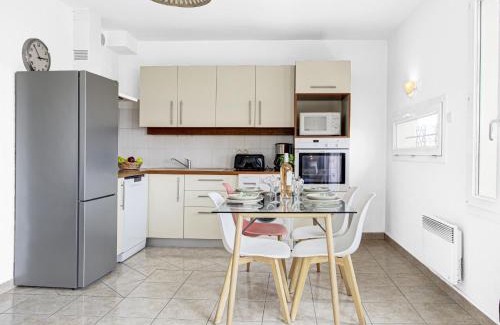Le Grand Large Apartment | Apartment Les Abysses by Interhome