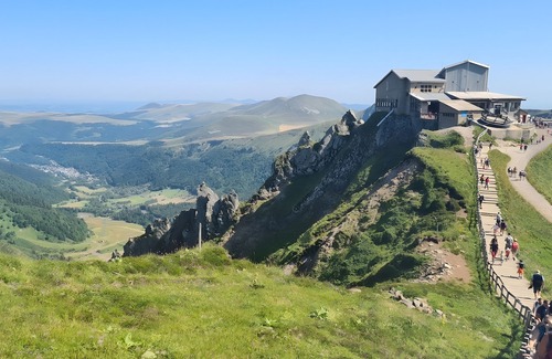 Mont-Dore Apartment | Apartment 'Les Lauriers, No. 1' with Mountain View and Balcony