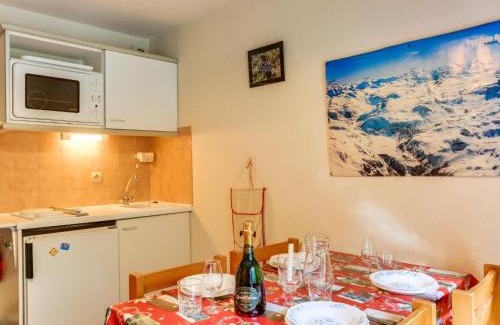 Les Boisses Apartment | Apartment Les Olympiques - Tignes 1800-10 by Interhome