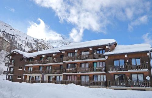 Les Boisses Apartment | Apartment Les Olympiques - Tignes 1800-7 by Interhome