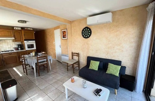 Saint-Pierre-la-Mer Villa | Apartment Les Pluviers