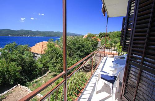 Kuciste Apartment | Apartment Lile