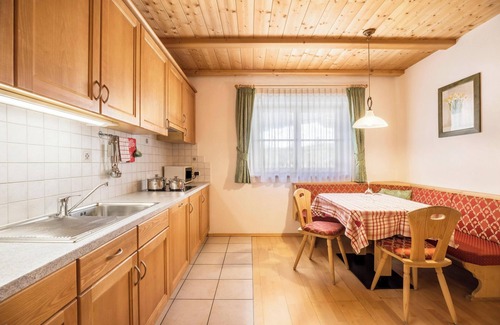Corvara in Badia Apartment | Apartment 'Lisüra Cir' with Mountain View & Wi-Fi