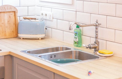 Plomeur Apartment | Apartment 'Loft Avec Jardin 5min De La Torche' with Private Garden and Wi-Fi