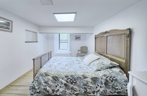 Arreau Apartment | Apartment 'Loft En Duplex Avec Balcon Et Vue' with Mountain View and Balcony