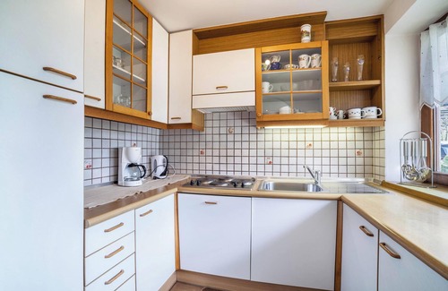 San Leonardo in Passiria Apartment | Apartment "Löwenzahn" with Mountain View, Pool, Wi-Fi, Balcony & Garden