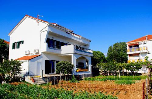 Seget Donji Apartment | Apartment Luce