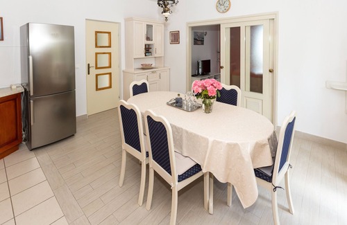 Cavtat Villa | Apartment Lucy with Terrace, Sleeps 4 ;CAVTAT, 750 m from the center