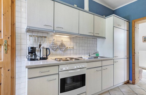 Nordstrand Apartment | Apartment 'Lüttmoor' with Private Terrace, Shared Garden and Wi-Fi