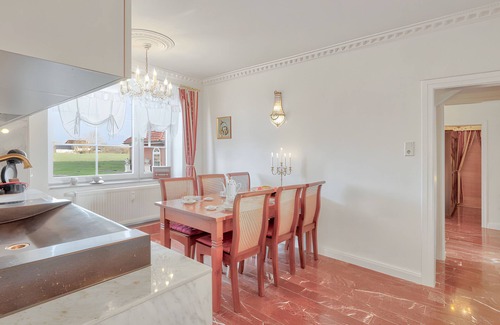 Horsbull Apartment | Apartment 'Maximilian Suite' with Shared Garden and Wi-Fi