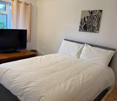 Hanham Apartment | Apartment !MAE11
