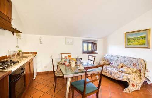 Umbertide House | Apartment 'Magnolia Antico Casale '700' with Shared Pool and Wi-Fi