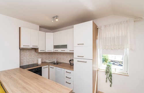 Mokosica Apartment | Apartment Majer