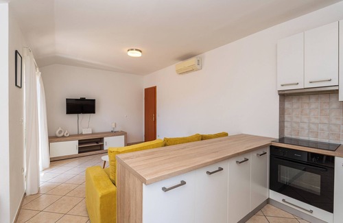 Mokosica Apartment | Apartment Majer