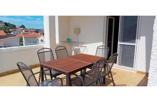 Tribunj Apartment | Apartment Malaga