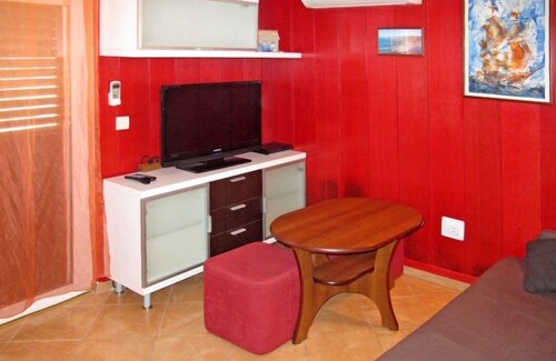 Primosten Apartment | Apartment Mali Ive (PME300) in Primosten - 6 persons, 3 bedrooms