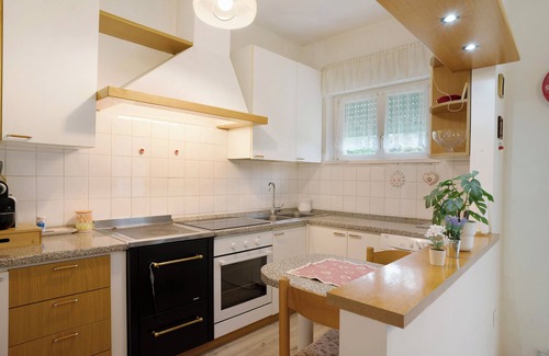 Pergine Valsugana Apartment | Apartment 'Marconi 35 Pergine' with Mountain View, Shared Garden and Wi-Fi