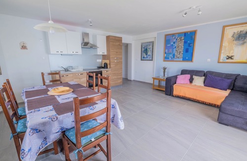 Jadranovo Apartment | Apartment Marinko