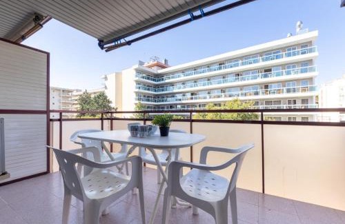 Salou City Centre Apartment | Apartment Mariposa-5 by Interhome