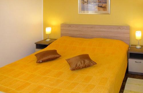 Pjescana Uvala Apartment | Apartment Maslina by Interhome