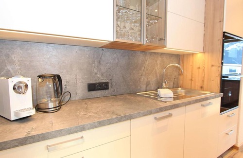 Zellbergeben Apartment | Apartment 'Melissa' with Mountain View, Balcony and Wi-Fi