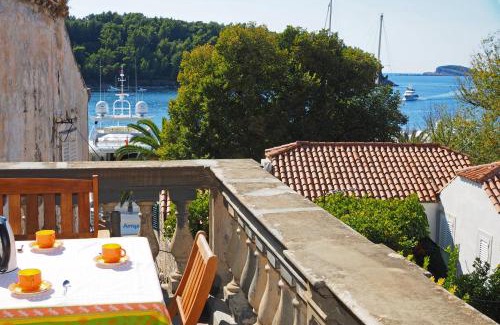 Cavtat Old Town Apartment | Apartment Mengula