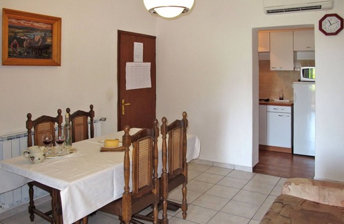Kornic Apartment | Apartment Meri by Interhome