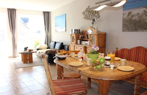 Kalifornien Apartment | Apartment Michel from the dike, unique location, beach of California Baltic Sea