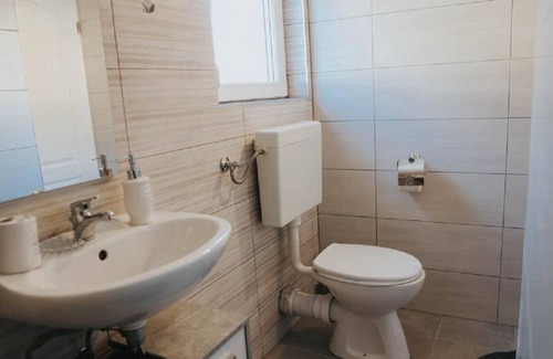 Ribarica Apartment | Apartment Mil - 30 m from beach: SA2 novi(0+4) - Ribarica, Riviera Senj, Croatia