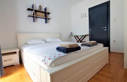 Velji Vinogradi Apartment | Apartment Milacic