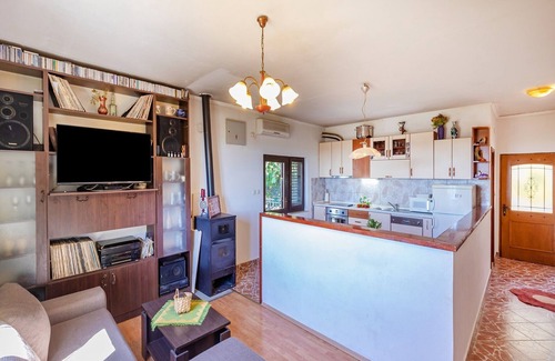 Stravca Apartment | Apartment Mileta - Two Bedroom Apartment with Swimming Pool