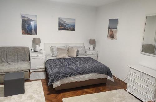 Rakovica Apartment | Apartment Miljakovac